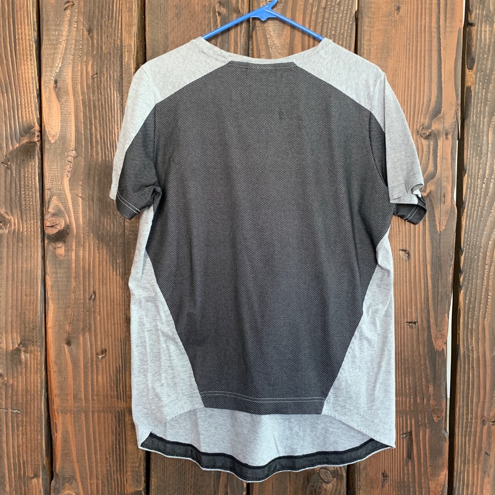 Nike Top - Picture 2 of 3